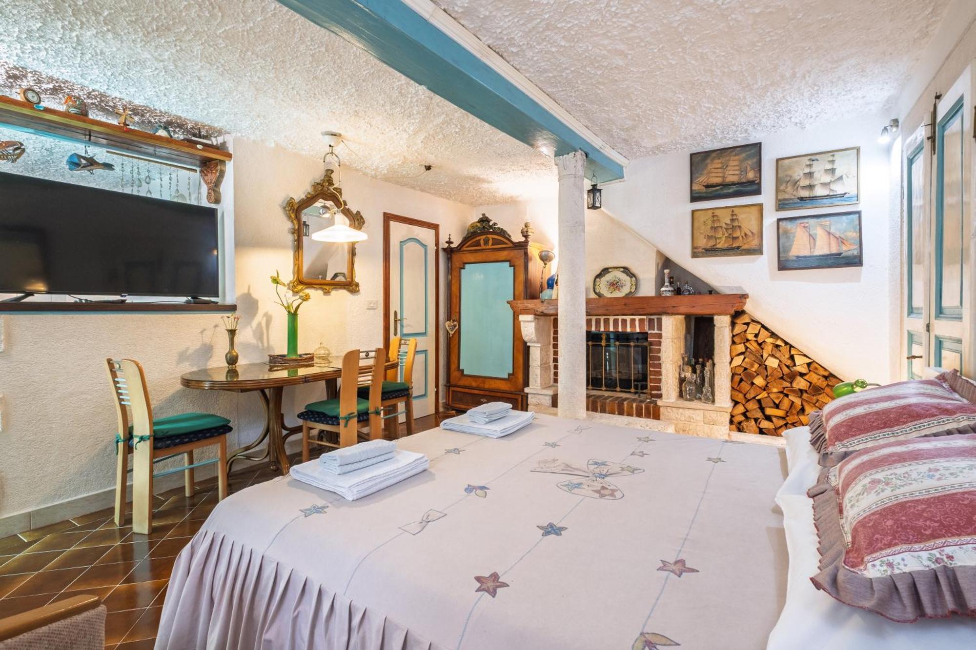 Bluemarine Rooms & Apartments เปราสต์ ภายนอก รูปภาพ