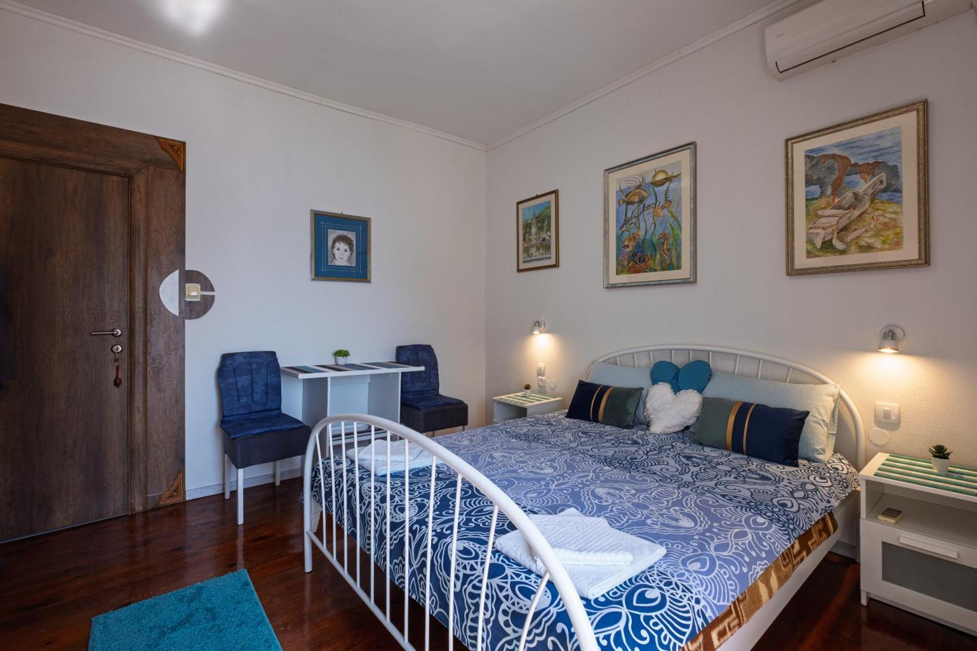 Bluemarine Rooms & Apartments เปราสต์ ภายนอก รูปภาพ