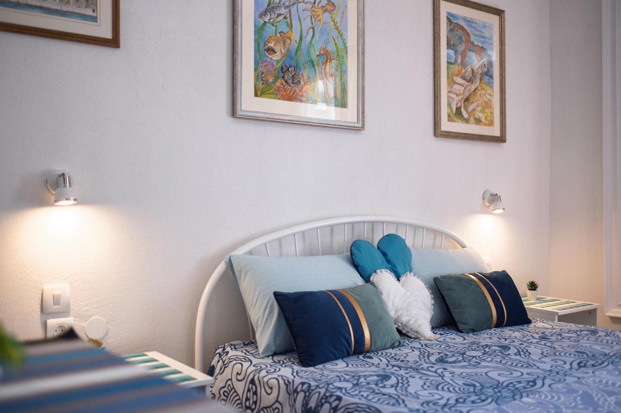 Bluemarine Rooms & Apartments เปราสต์ ภายนอก รูปภาพ